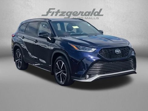 Used 2022 Toyota Highlander XSE AWD/4WD image 1