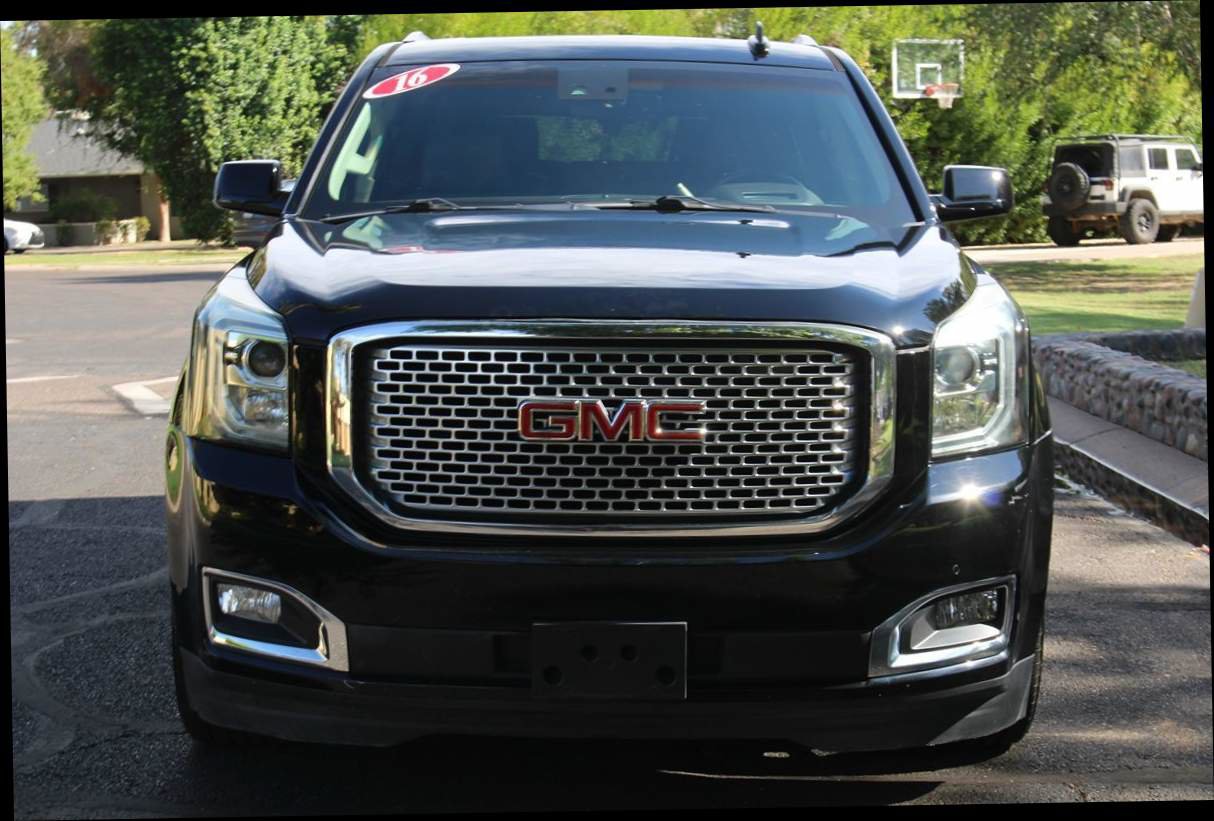 Used 2016 GMC Yukon XL Denali w/ Open Road Package AWD/4WD image 4