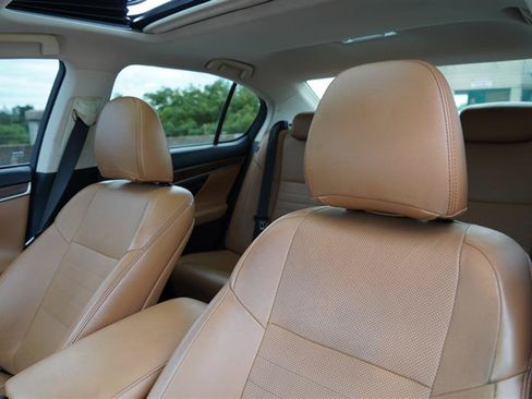 Used 2018 Lexus GS 350 AWD w/ Premium Package image 40