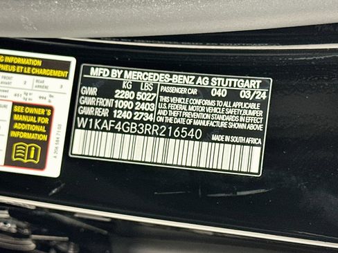 Used 2024 Mercedes-Benz C 300 Sedan image 32