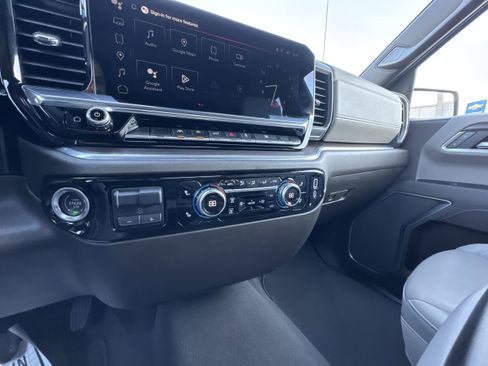 Used 2025 GMC Sierra 1500 SLT image 18