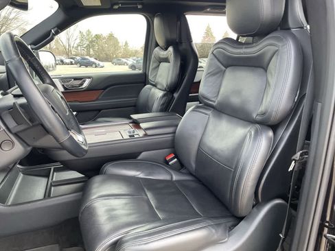 Used 2024 Lincoln Navigator L Reserve image 12