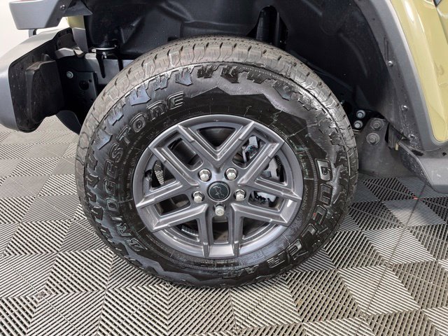 Used 2026 Jeep Gladiator Sport AWD/4WD image 11