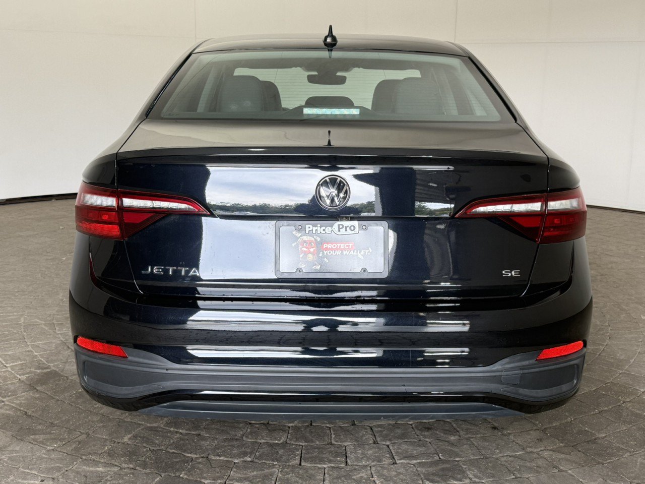 Used 2024 Volkswagen Jetta SE FWD image 6