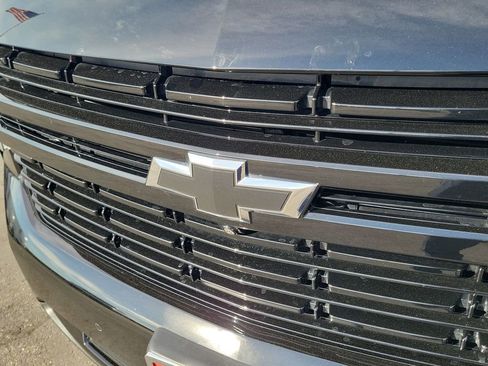 Used 2024 Chevrolet Suburban RST w/ Sport Performance Package image 31