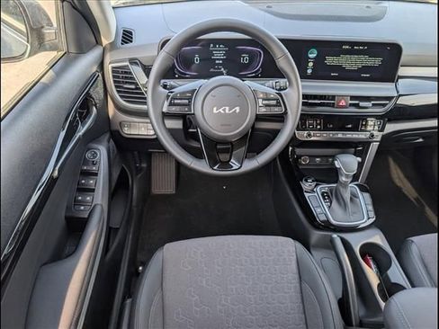 New 2026 Kia Seltos S image 6