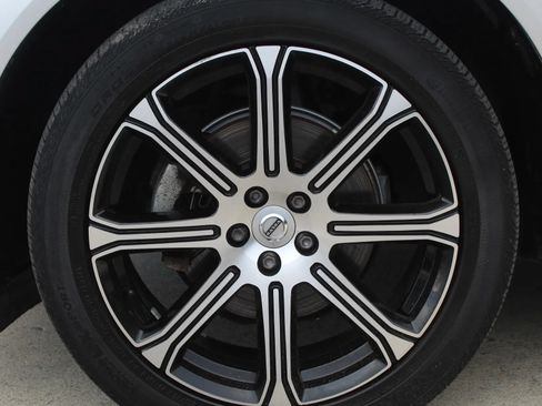 Used 2019 Volvo XC60 T5 Inscription AWD/4WD image 9