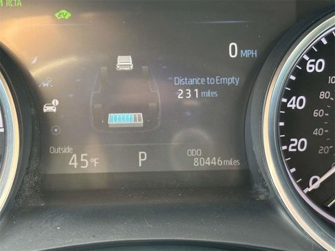 Used 2018 Toyota Camry XLE image 15