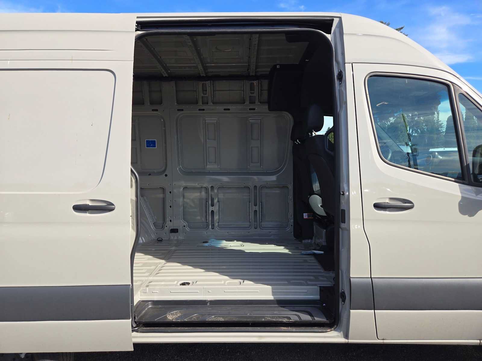 Used 2026 Mercedes-Benz Sprinter 2500 image 12