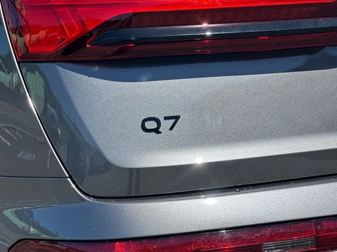 Used 2025 Audi Q7 2.0T Premium Plus w/ Premium Plus Package AWD/4WD image 27