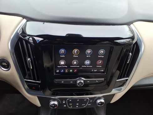 Used 2022 Chevrolet Traverse LS image 23