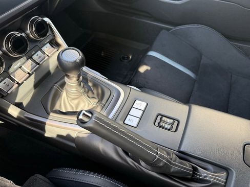 Used 2025 Toyota GR86 Premium w/ Performance Package image 25