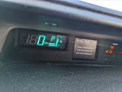 Used 2013 Toyota Prius C One image 13