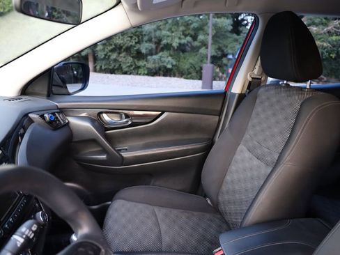 Used 2017 Nissan Rogue Sport SV image 14