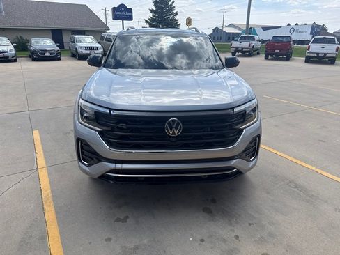 Used 2024 Volkswagen Atlas SEL Premium R-Line AWD/4WD image 8
