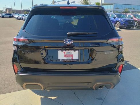 Used 2025 Subaru Forester Sport w/ Popular Package image 6