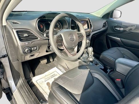 Used 2021 Jeep Cherokee Latitude Lux w/ Sun & Sound Group AWD/4WD image 8