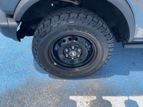 Certified 2022 Ford Bronco Black Diamond AWD/4WD image 3