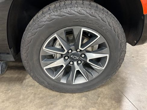 Certified 2024 Chevrolet Tahoe Z71 w/ Luxury Package image 25