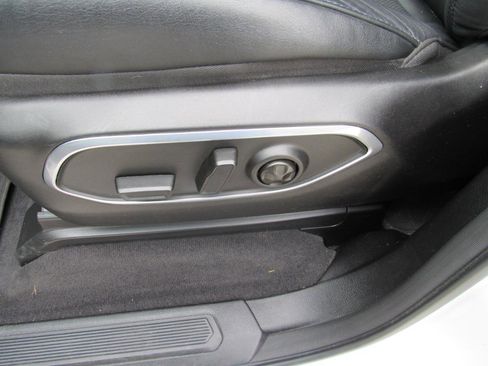 Used 2024 Jeep Wagoneer Series III image 18