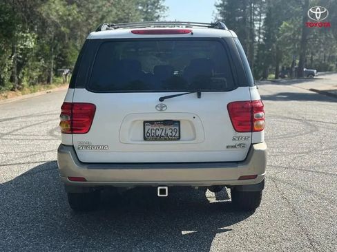 Used 2003 Toyota Sequoia SR5 image 7