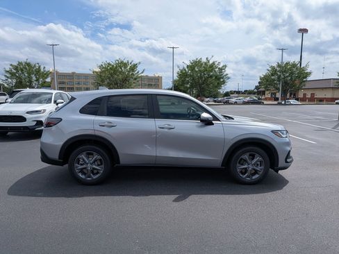 New 2026 Honda HR-V LX image 2