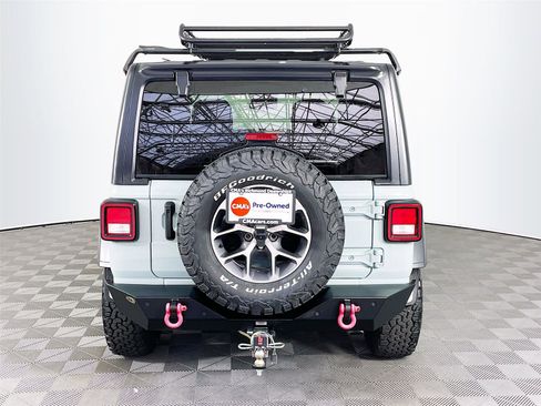 Used 2024 Jeep Wrangler Sport S image 7