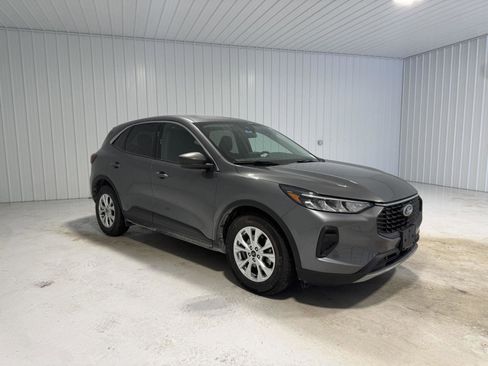 Used 2023 Ford Escape Active w/ Cold Weather Package image 2