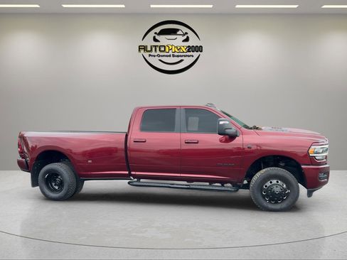 Used 2024 RAM 3500 Laramie w/ Night Edition AWD/4WD image 7