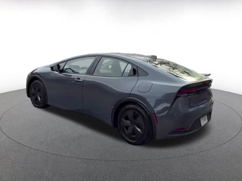 Used 2025 Toyota Prius LE image 8