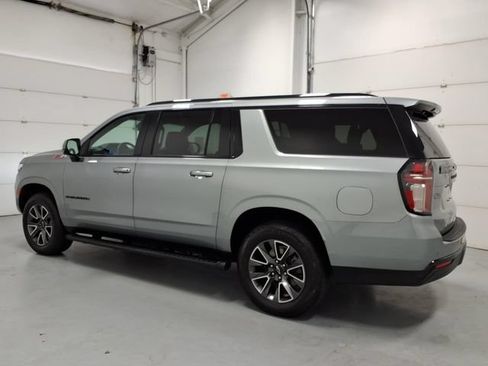 Used 2024 Chevrolet Suburban Z71 w/ Luxury Package AWD/4WD image 6