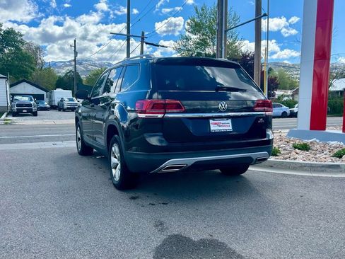 Used 2018 Volkswagen Atlas Launch Edition AWD/4WD image 4
