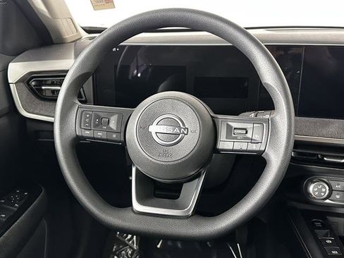 New 2025 Nissan Kicks SV w/ Illumination Package image 28