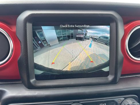 Used 2021 Jeep Wrangler Unlimited Rubicon AWD/4WD image 12