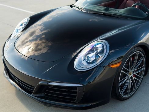 Used 2018 Porsche 911 Carrera 4S image 36