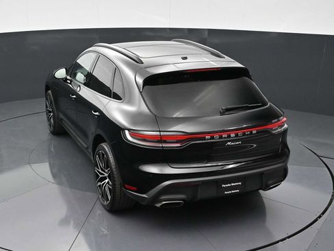 Certified 2025 Porsche Macan AWD/4WD image 34
