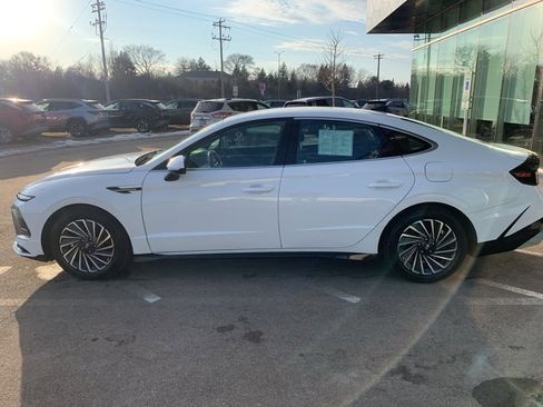 Certified 2025 Hyundai Sonata SEL image 2