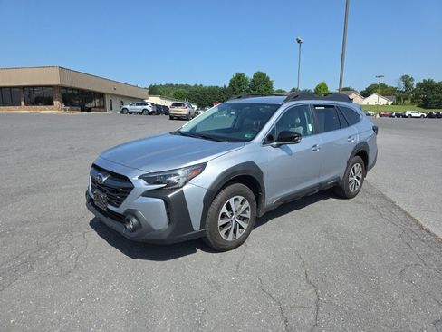 Certified 2025 Subaru Outback Premium AWD/4WD image 1