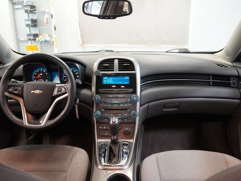 Used 2013 Chevrolet Malibu LS FWD image 18