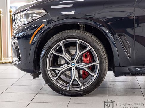Used 2023 BMW X5 xDrive40i w/ M Sport Package AWD/4WD image 7