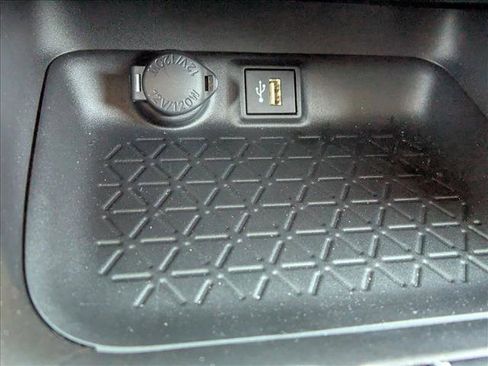 Used 2023 Toyota RAV4 LE image 22