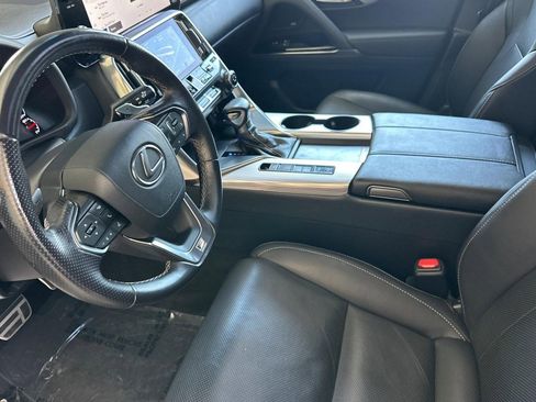 Used 2022 Lexus LX 600 F Sport w/ Accessory Package (Z1) AWD/4WD image 4