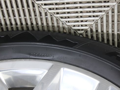 Used 2018 GMC Sierra 1500 SLT w/ SLT Premium Package image 42