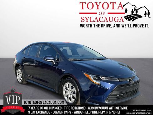 Used 2025 Toyota Corolla LE image 1