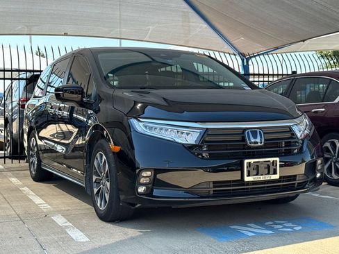 Used 2024 Honda Odyssey EX-L image 3