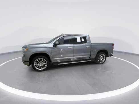 Used 2024 Chevrolet Silverado 1500 High Country w/ High Country Premium Package AWD/4WD image 6