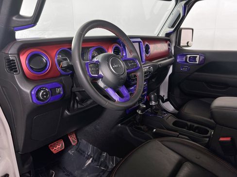 Used 2023 Jeep Gladiator Rubicon w/ LED Lighting Group image 9