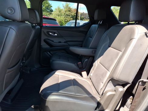 Used 2023 Chevrolet Traverse LT AWD/4WD image 14