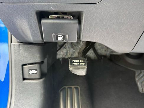 Used 2025 Nissan Altima 2.5 SV FWD image 15