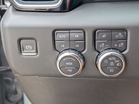 Certified 2024 GMC Sierra 2500 Denali Ultimate AWD/4WD image 22
